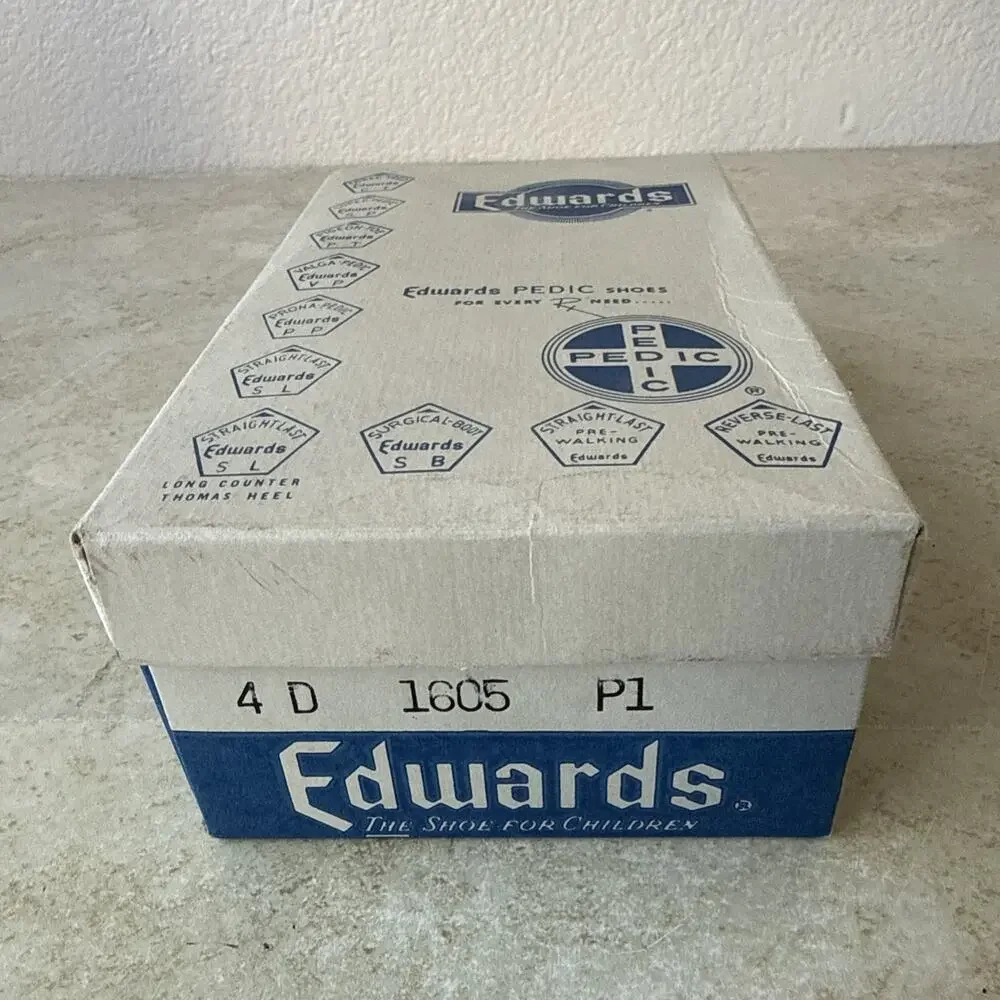 Edwards Vintage Children's White Leather Shoes Size 4D Original 1971